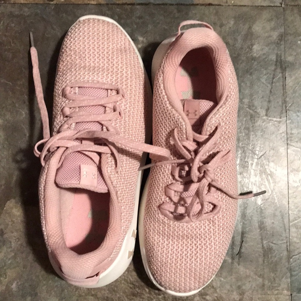 Women’s under Armour pink shoes